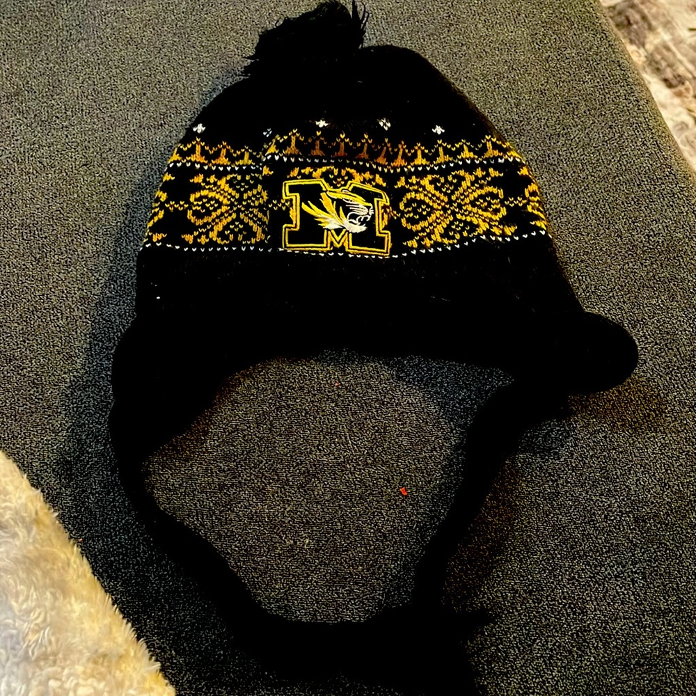 Girls 8-10 MU, Missouri Tigers, winter beanie, hat